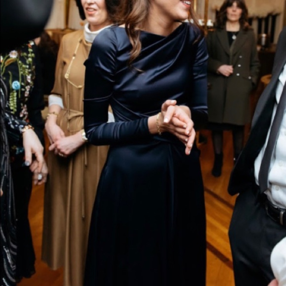 Talbot Runhoff Gown - Picture 7 of 7